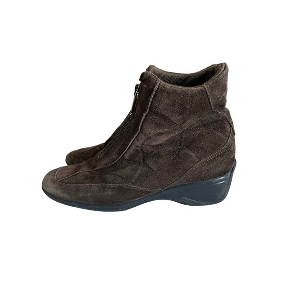 AQUATALIA Womens 6 Weatherproof Quilted Suede Boots - Picture 3 of 11